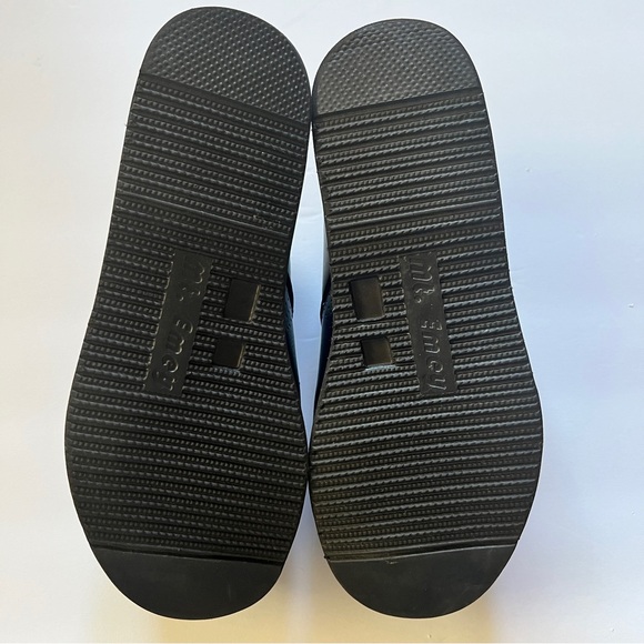 NWOB Mt Emey APIS Orthotic Casual Shoes - Picture 10 of 11